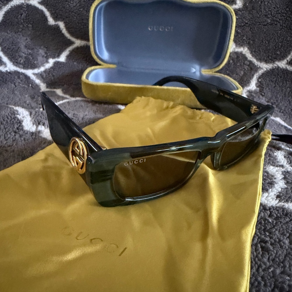 Gucci Dark Green Rectangular Sunglasses GG0516S - Picture 5 of 9